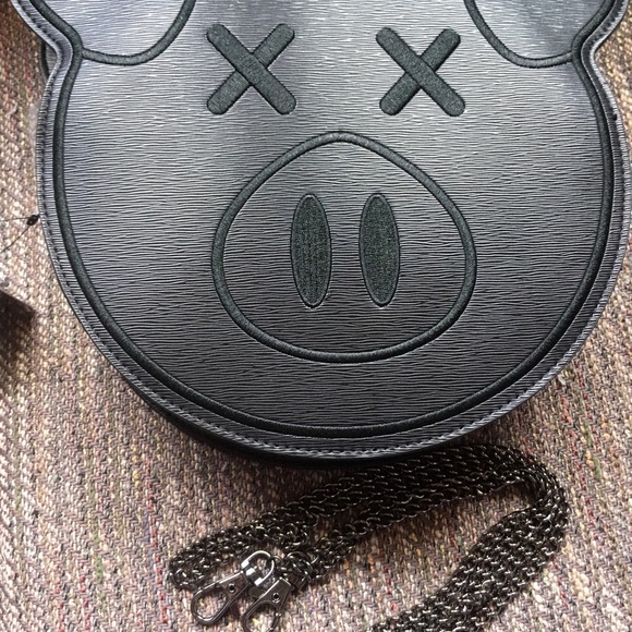 Jeffree star x Shane Dawson Black pig side bag NWT - Picture 2 of 7